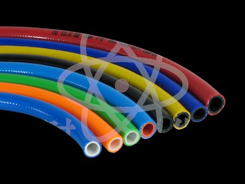 PVC high-strength polyester fiber reinforced Type Ⅲ special air pressure hosePVC高強(qiáng)度滌綸纖維增強(qiáng)Ⅲ型特制氣壓軟管